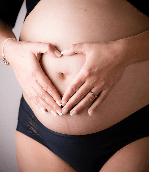 美國水中生孩子_美國生孩子在水里生_美國人在水中生孩子