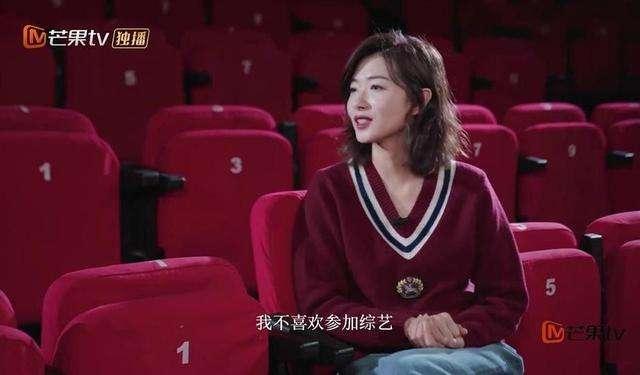 万茜骨折10天拍杂志被嘲炒作,品牌方回应