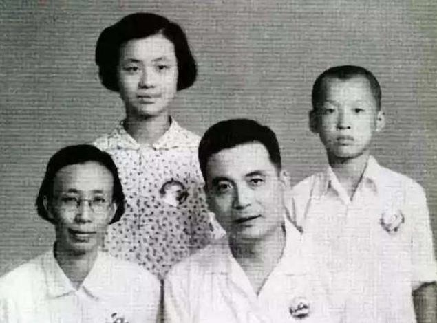 中国最美老太太近况 7fd8ad1d60be41fbbbf873a9bdc82e25.jpeg