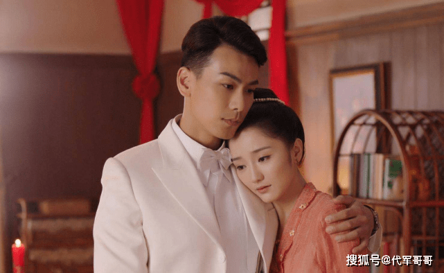 《小娘惹》中的帅气演员,娶大9岁美女