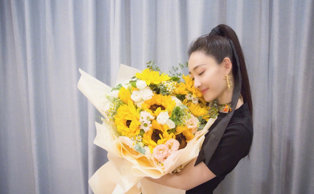 王丽坤《浪姐》淘汰后发长文告别 回顾舞台感恩