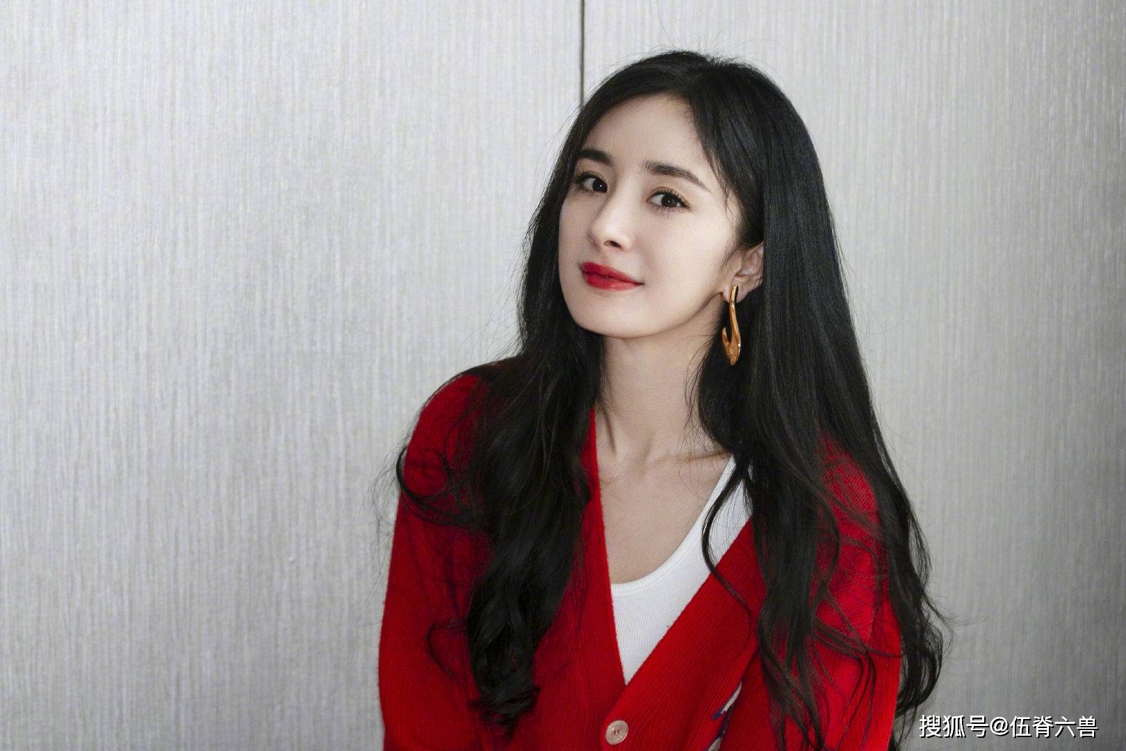 赵丽颖发文为王一博的《街舞3》打 call，却因带