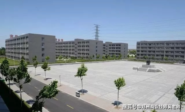 郑州商业技师学院校园环境_手机搜狐网