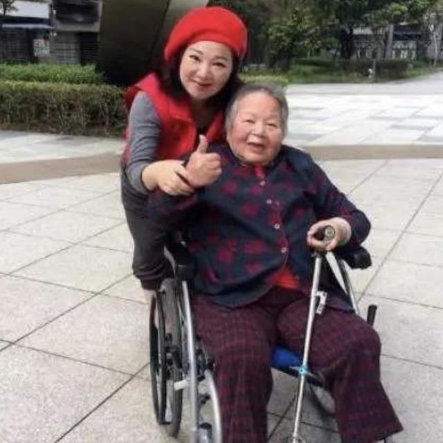 原创被日本男人抛弃，被刀砍绑架，女儿被奸杀，她选择用爱治疗世界