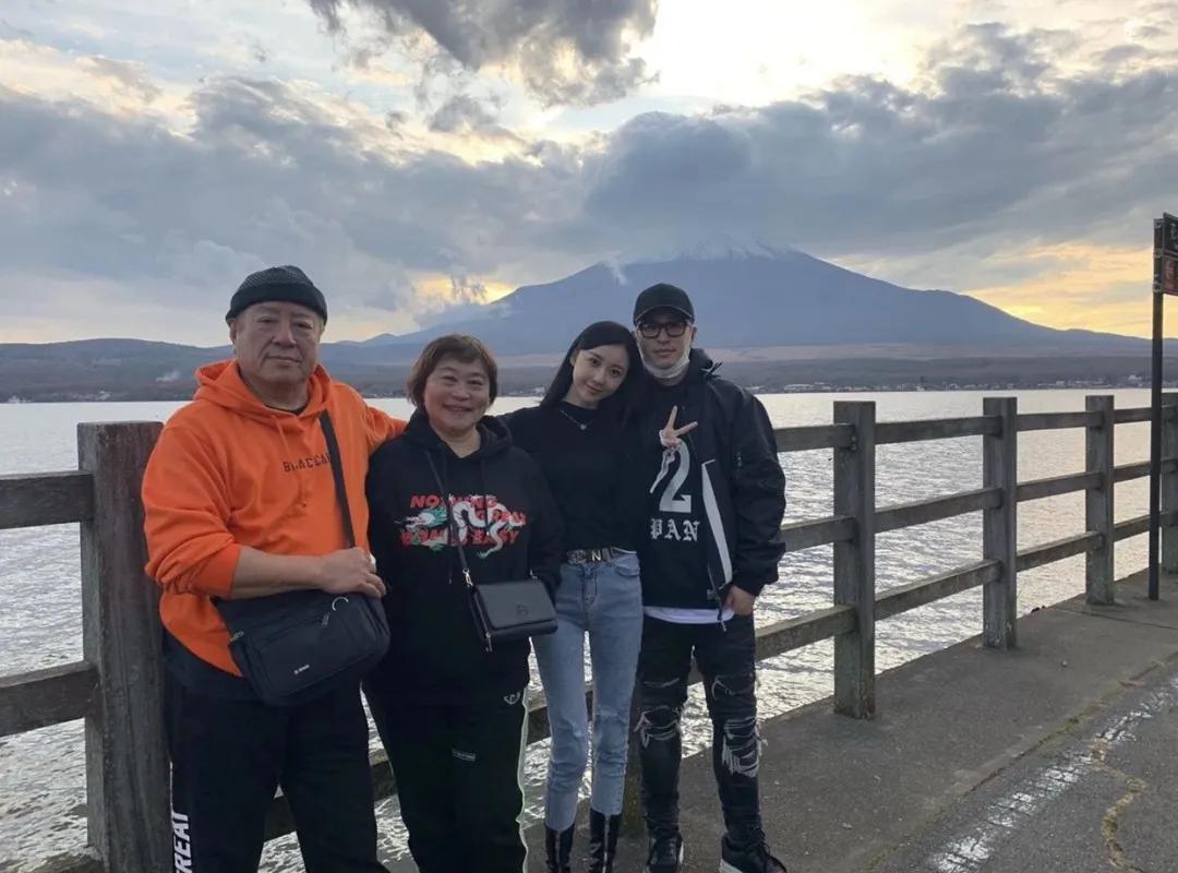 cp|原创潘玮柏老婆也太像秦牛正威了吧…