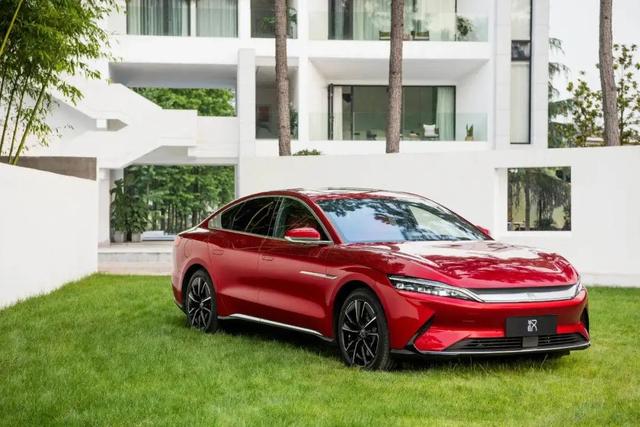 特斯拉|“狂奔”的特斯拉，“焦虑”的中国新能源车企