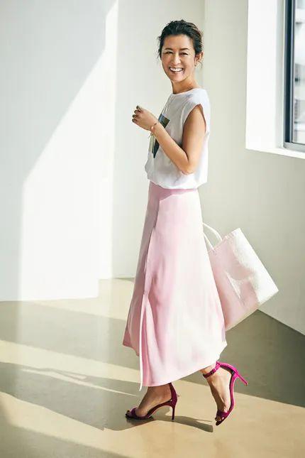 长裙|T恤配长裙 日本博主们夏日最清凉的搭配推荐