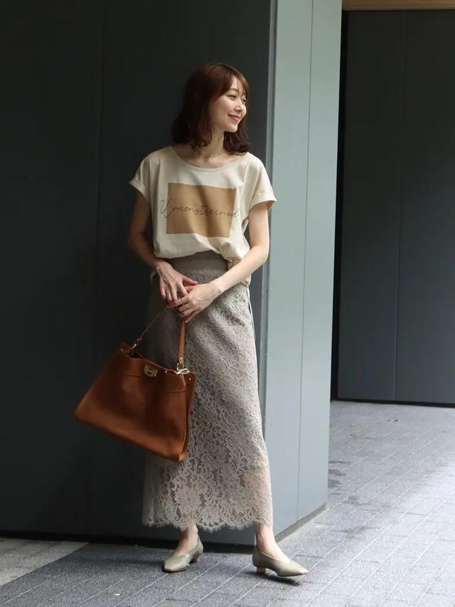 长裙|T恤配长裙 日本博主们夏日最清凉的搭配推荐