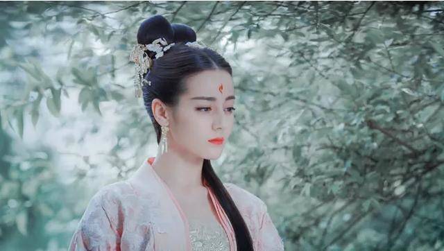 三生三世|看完迪丽热巴在《三生三世》中11个造型,不愧是四海八荒第二绝色!