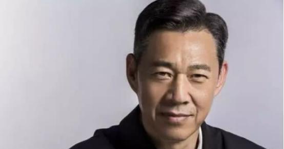 儿子|原创头婚被张丰毅甩，二婚丈夫猝死，三婚虽幸福却和儿子整的很尴尬