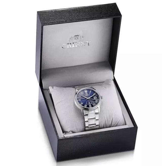 表盘|东方双狮"戴"你领略不一样的秋色!