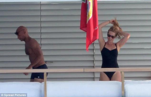 向太|向太邓文迪是亲姐妹吗？？身价百亿的豪门阔太们，竟然都长同一张脸...