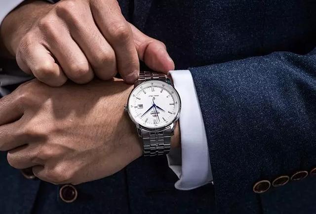 表盘|东方双狮"戴"你领略不一样的秋色!