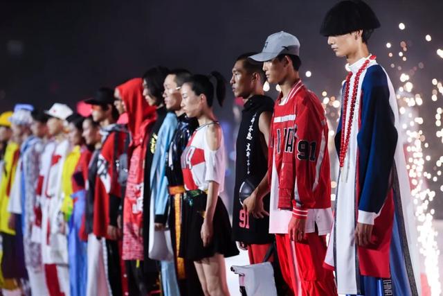 张继科|关晓彤张继科搭档李佳琦带货 这样的直播我想看一百次