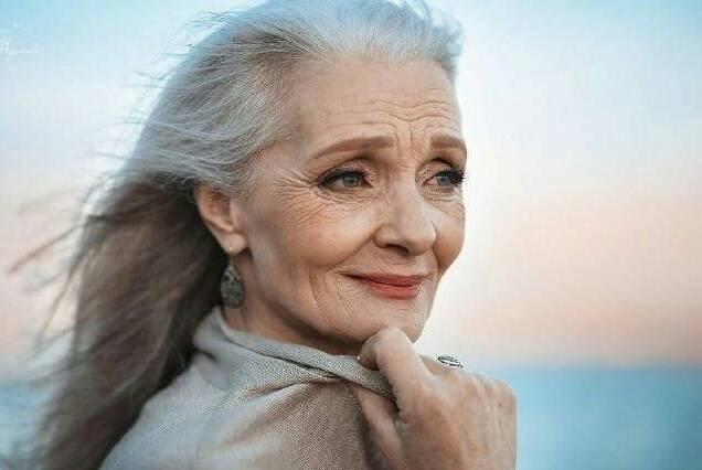 梦见老婆长头发没了变成了秃子，解读梦境中的情感与象征