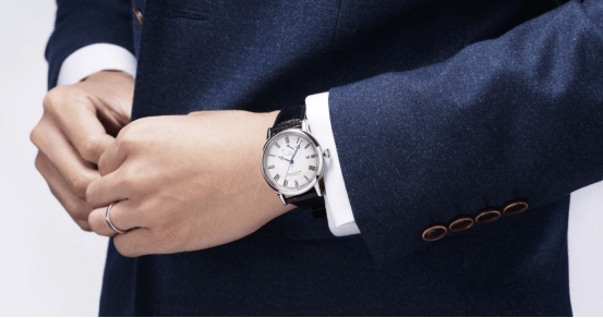 男人|三十岁男人适合戴的几款东方星手表，彰显成熟男人魅力！