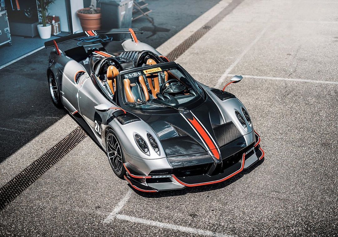 帕加尼huayra roadster bc满满的人民币的味道!