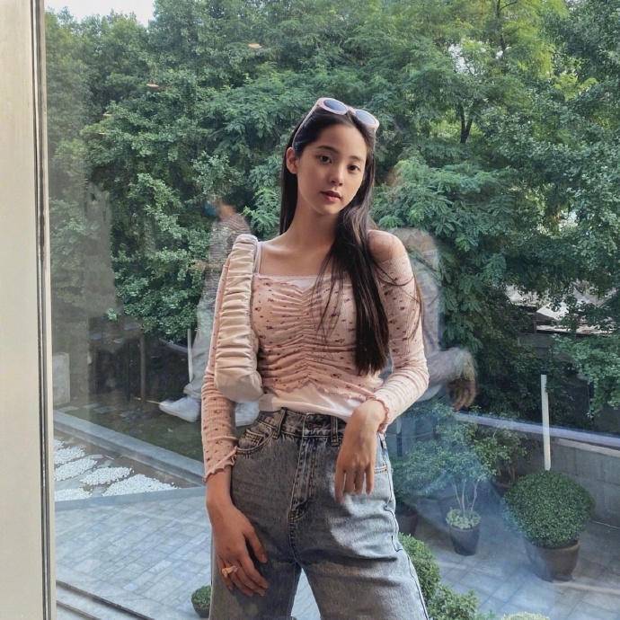 娜娜|每个女孩的姐妹淘——欧阳娜娜，她的安利你都吃下了吗？