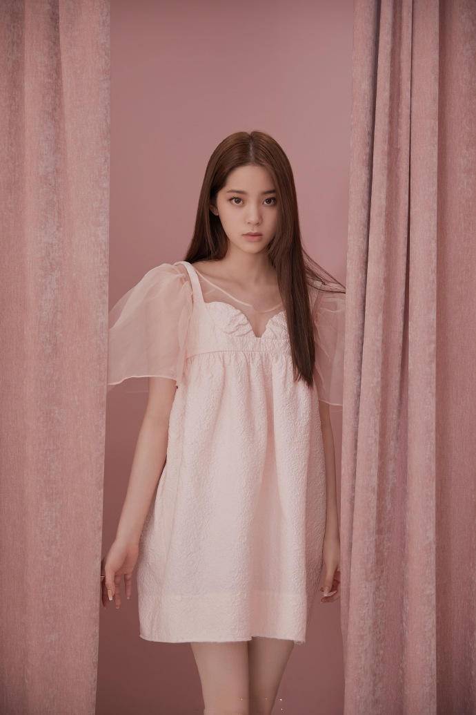 娜娜|每个女孩的姐妹淘——欧阳娜娜，她的安利你都吃下了吗？