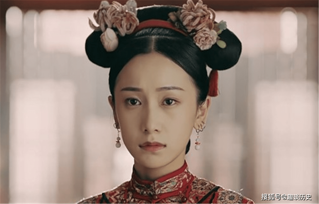 明玉|延禧攻略：剧中最好看的衣服，并非贵妃的华丽服饰，而是她的嫁衣