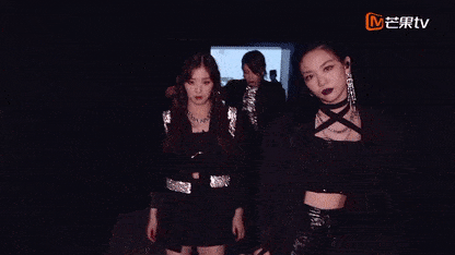 五官|舞台王者王霏霏终于赢了一回皇族万茜！滤镜终究敌不过实力啊...