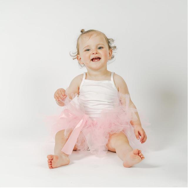 手打|宝宝用手打自己的头，真的是因为好玩吗？