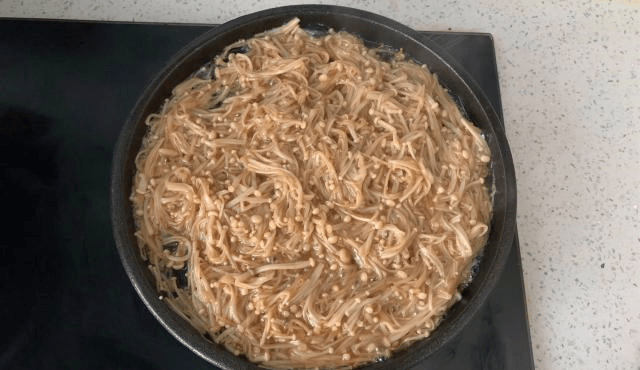 在家怎么做烧烤味金针菇 be5685bae9134be09eec8d0d815ee28f.png