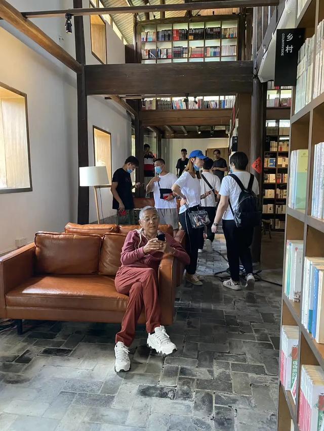 曝65岁陈道明要与32岁倪妮演情侣，反差太大网友