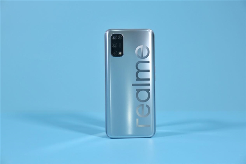 天玑720中端王炸!realme真我V5首发评测