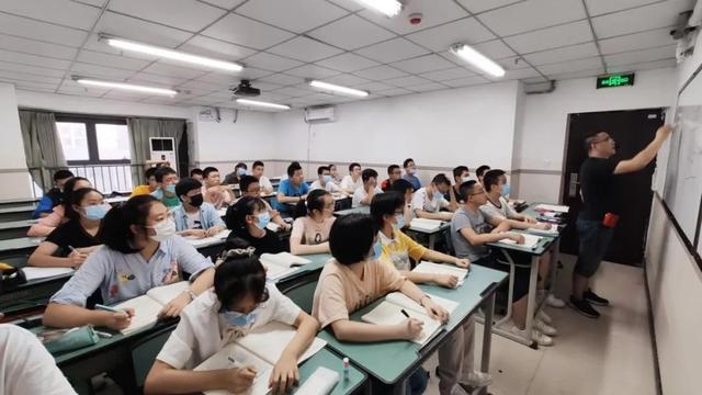 甘照萱|高考学霸是怎么炼成的？这里有一份学霸秘籍请查收