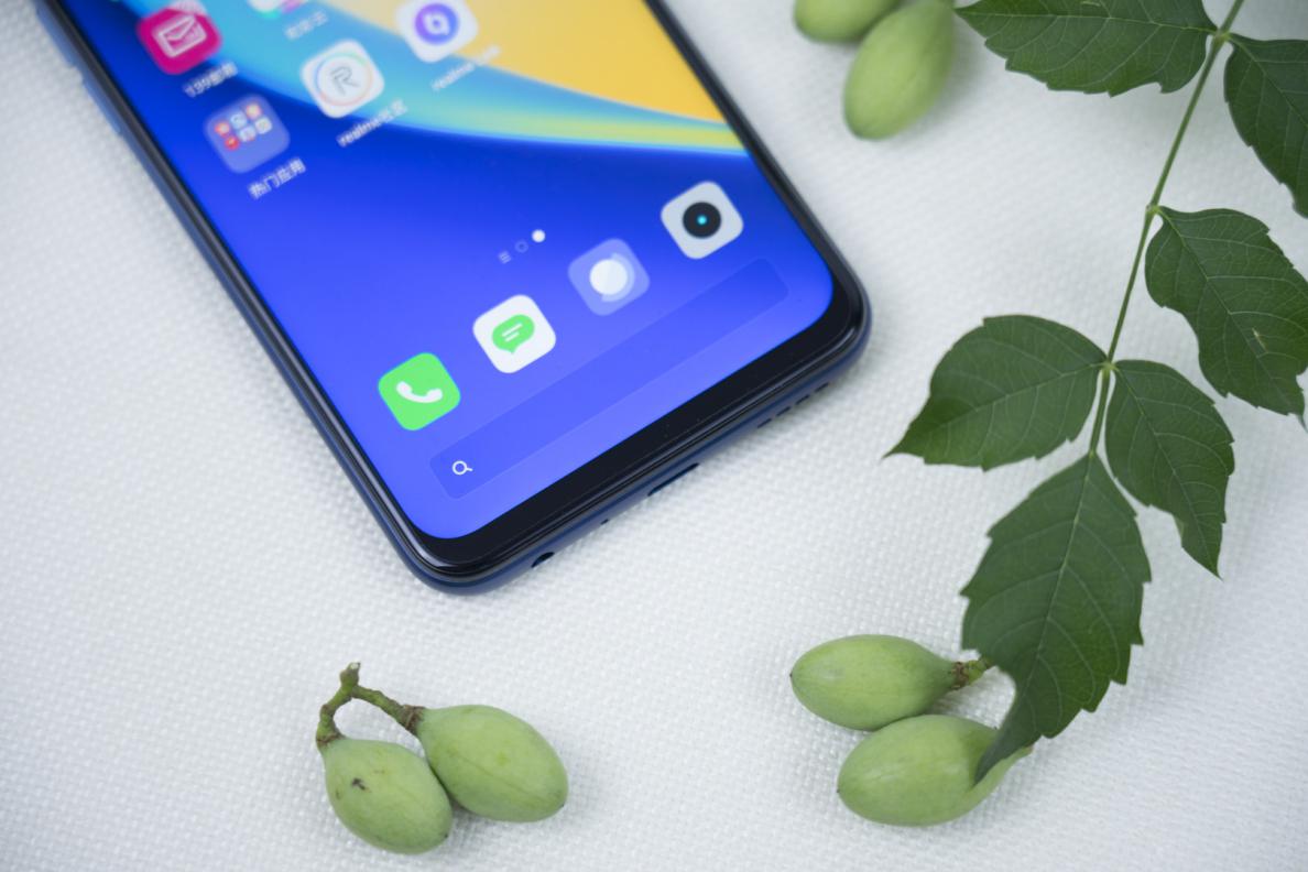 测评盘点|闪充大电池告别5G时代电量焦虑 realme真我V5手机体验