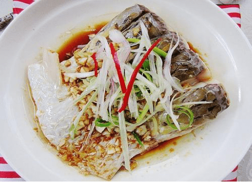 原创精选美食:清蒸鱼块,韭菜炒蚕豆,快手凉拌黄瓜,牛肉米线的做法