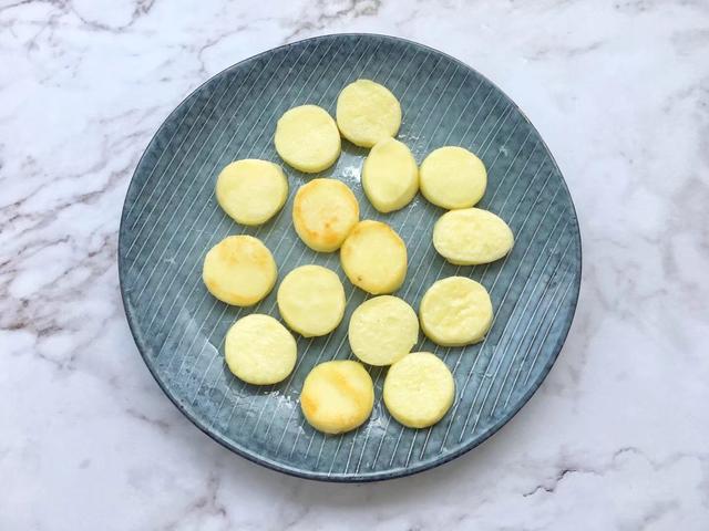 八个月宝宝吃什么菜最有营养 fdd7862151324098a1275c02c7a8f4fc.jpeg