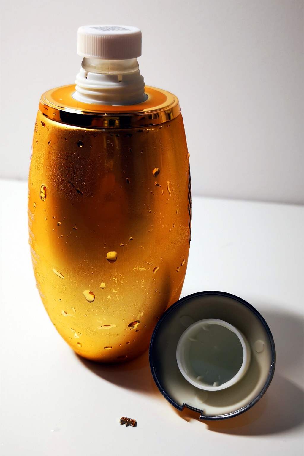 小酒|一瓶金米粒，空杯久留香