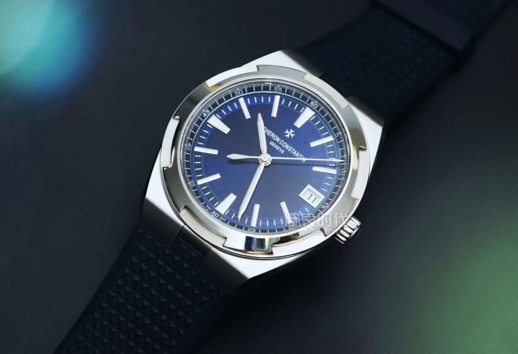 机芯|江诗丹顿纵横四海4500V买回来半年多，说说我对它的看法和使用感受