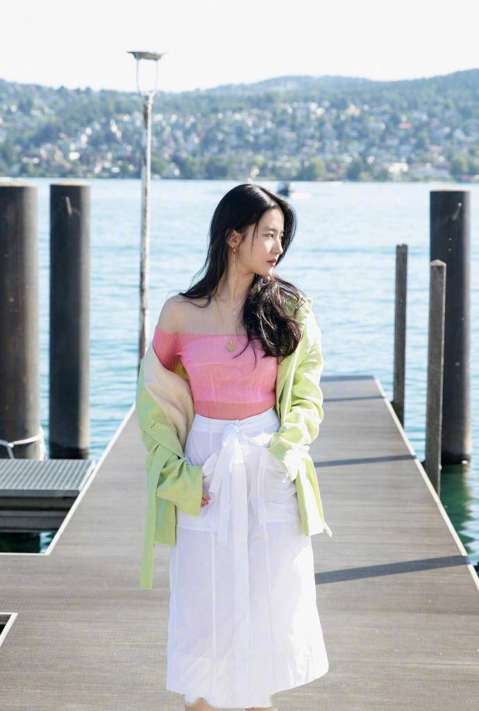 陈品亨:原创段家宝的穿搭秘诀,解决微胖女生穿衣烦恼!_米娜时尚网