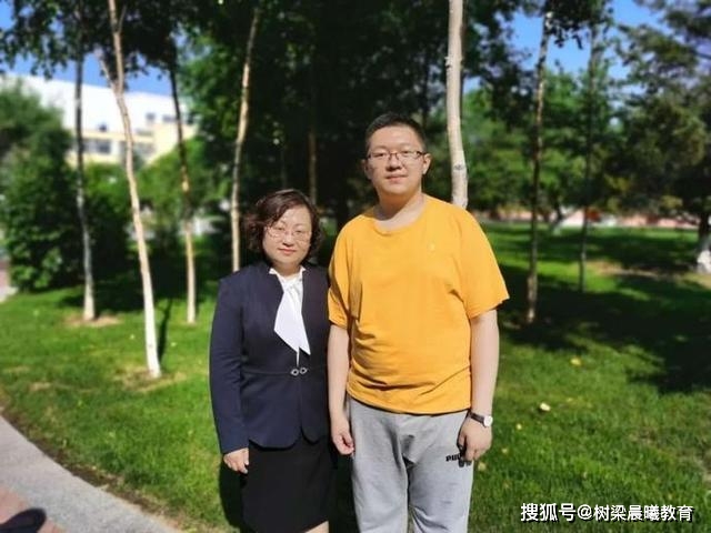 高考|今年的状元真是各具特色、各有千秋2020各地高考状元之“最”
