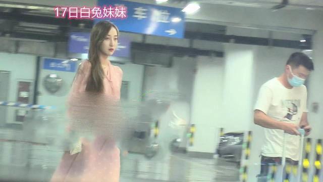 林更新被曝四天约两女，遭调侃被王思聪带坏，