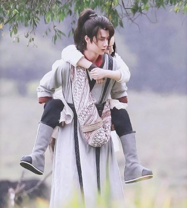 《有匪》呼声一骑绝尘,这可是赵丽颖 王一博的双重扛收视buff