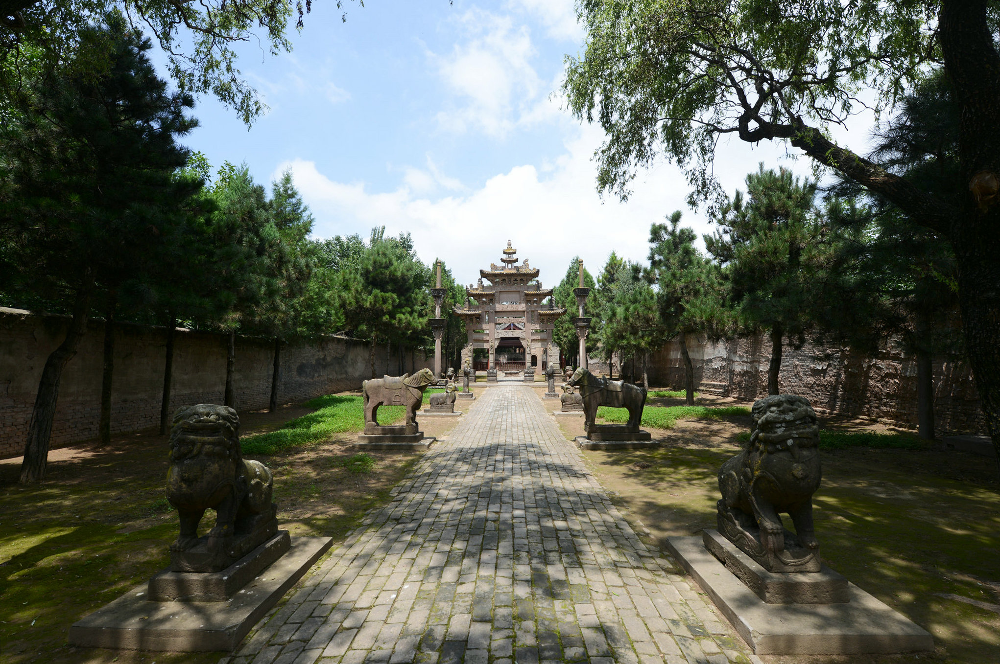 黄土地(|隐在旬邑黄土地上“宫殿”，历时四十三年建成，叙述着清代秦商的奢华