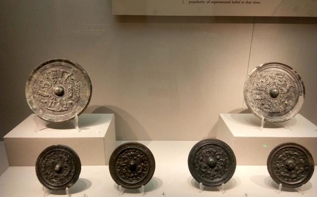 社会|不可照今人：为什么铜镜都以镜背示人？