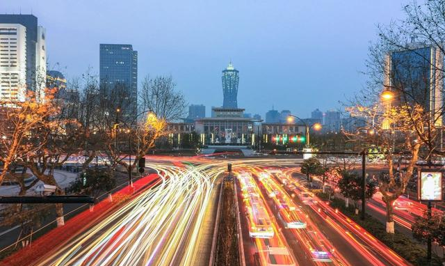 新政|下半年房价下跌走势已开启？10城被约谈楼市拐点将至