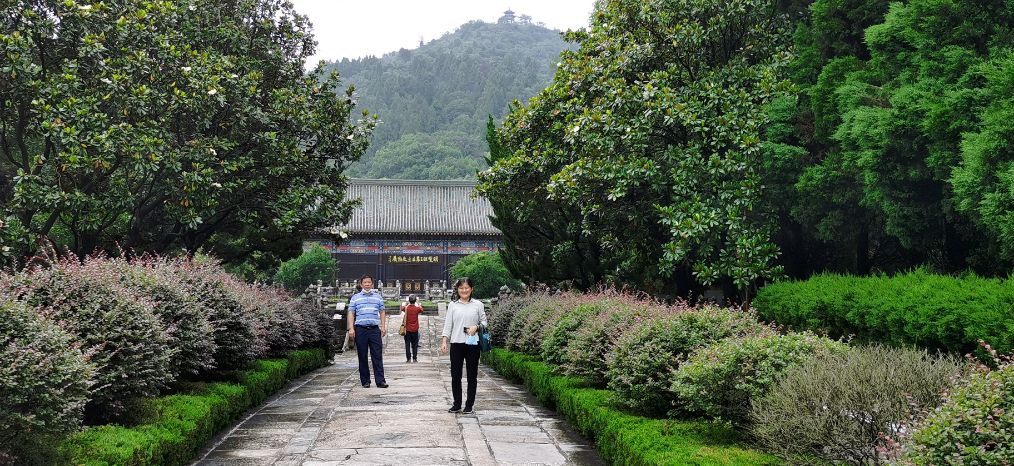 原创黎元洪参拜灵泉寺,楚王墓选址存疑惑