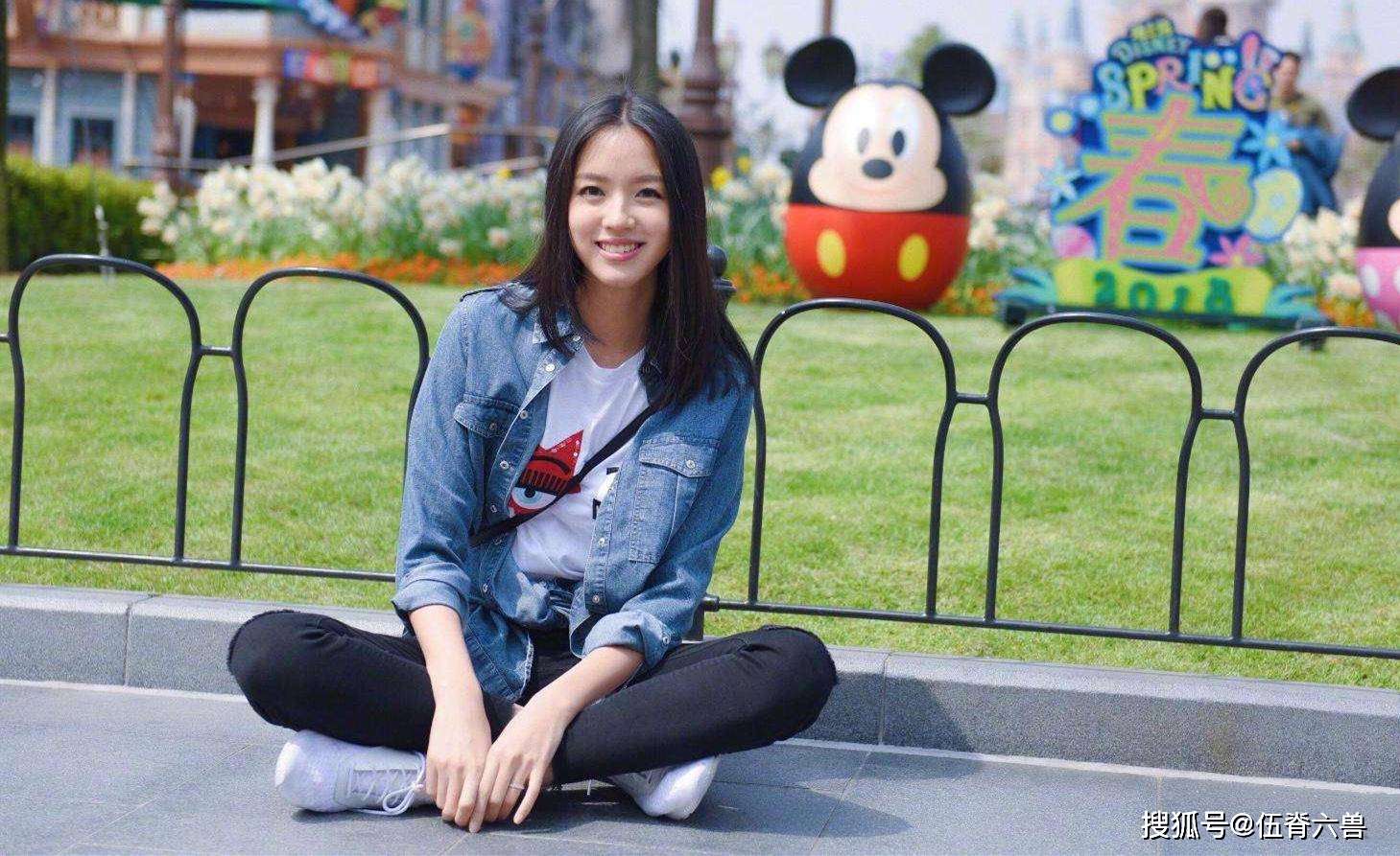 世界小姐张梓琳现在怎样了？拒绝豪门后的她，