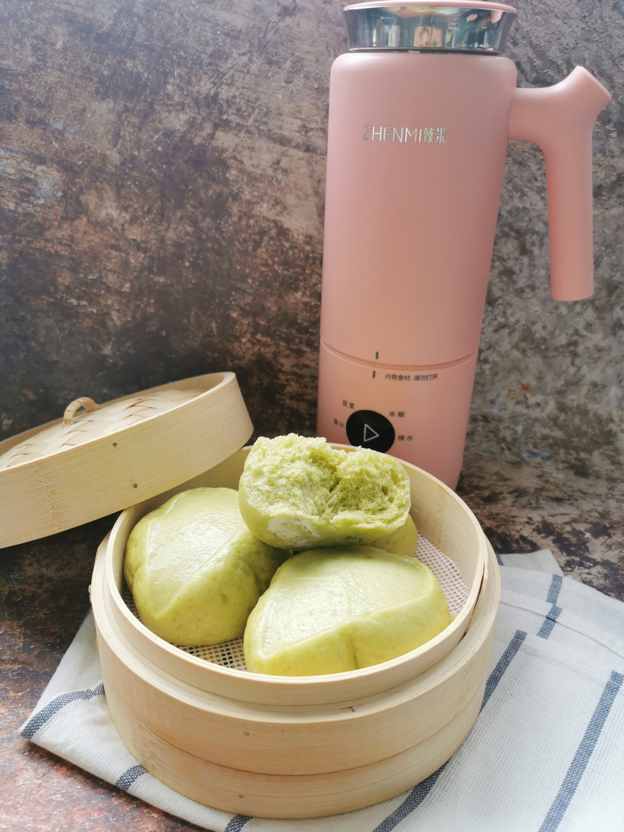 绿加什么色是粉 d28219e786cc484185c4312a233f2aa5.jpeg