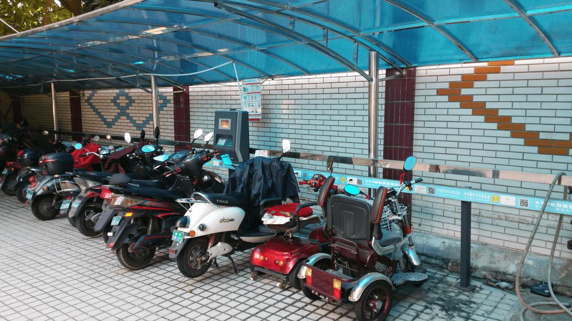 哪些电动车可以装双电 d90a911a6fc0472393496bbaaeabfd47.png