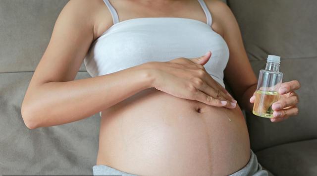 夏天孕妈一天洗3次澡，胎宝却“遭罪”，专家：孕期洗澡注意这些