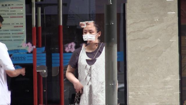 马思纯被传患抑郁后现身精神卫生中心就诊，与