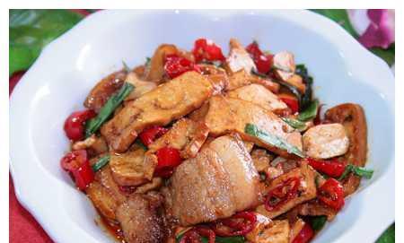 回锅肉家常做法要不要放姜 b1132a86ca9648eb99a24f658d288937.jpeg