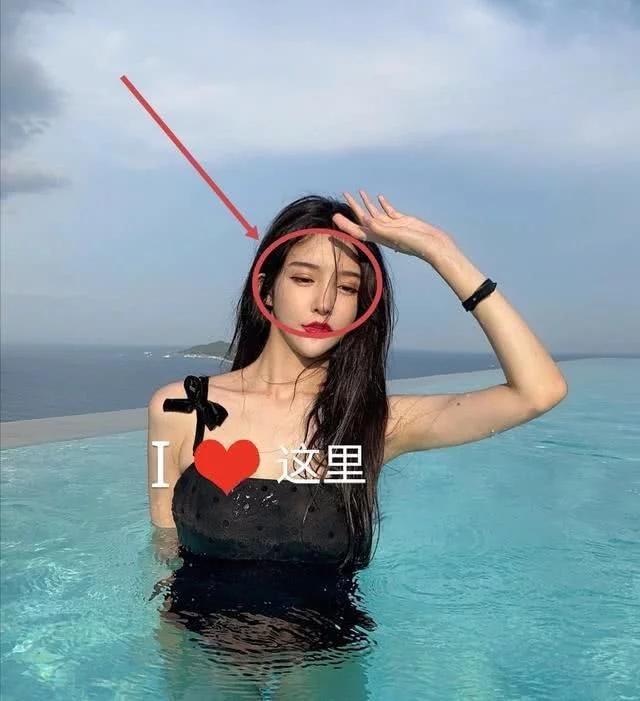 艾比晒泳衣美照,却被夸张的双眼皮抢了风头,整容痕迹